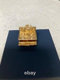 Rare Vintage 14k Gold Moveable Oven Charm