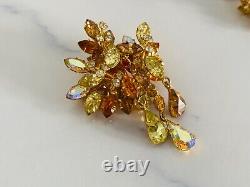 Rare vintage Jewel Crest Gold Color Rhinestone Brooch earring Original box
