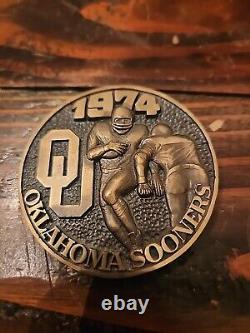 VINTAGE Rare 1974 Oklahoma Sooners Bronze Medalian. Very Nice Item