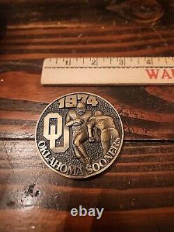 VINTAGE Rare 1974 Oklahoma Sooners Bronze Medalian. Very Nice Item