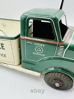 Vintage 1950s Marx Cities Service Towing Truck Pressed Metal- RARE