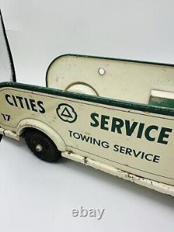 Vintage 1950s Marx Cities Service Towing Truck Pressed Metal- RARE