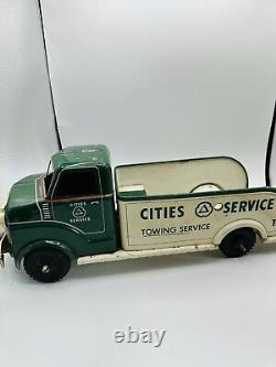 Vintage 1950s Marx Cities Service Towing Truck Pressed Metal- RARE