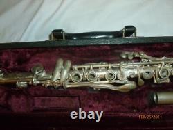Vintage BOSTON WONDER Silver Tone RARE metal clarinet w. Case