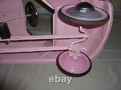 Vintage Hello Kitty Kids Pedal Car Metal Limited Run Rare 2004 Sanrio Pink Le