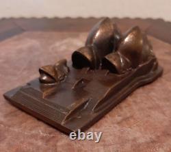 Vintage Metal Sydney Opera House (RARE)