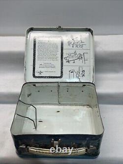 Vintage RARE Disney's Disneyland Monorail/Submarine Metal Lunchbox Aladdin