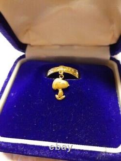Vintage RARE UFS Snoopy 18k Yellow Gold Swing Charm Ring Circa 1958 Signed