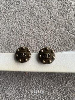 Vintage-Rare- CHANEL Clip On Earrings. 97A. Metal Coin Clip On. Authentic