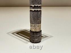 Vintage Rare Collectible Chrome Metal Fat Safety Razor Globusmen