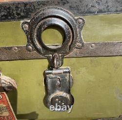 Vintage/retro/rare Cunard Line metal trunk/steamer -Queen Mary-Prop Free Uk P&P