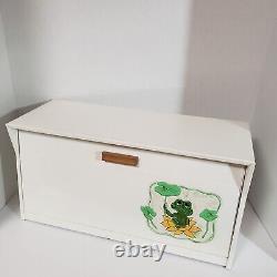 Vtg Sears And Roebuck Neil The Frog Metal Bread Box White Frogs Kitchen Rare