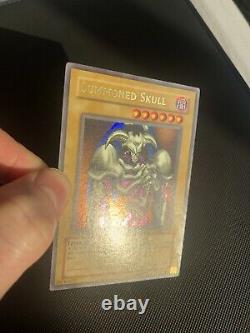 Yugioh Summoned Skull MRD-003 1st Edition Ultra Rare NA English Vintage